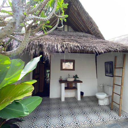 ג'ימבאראן Flower Bud Bungalow Balangan מראה חיצוני תמונה