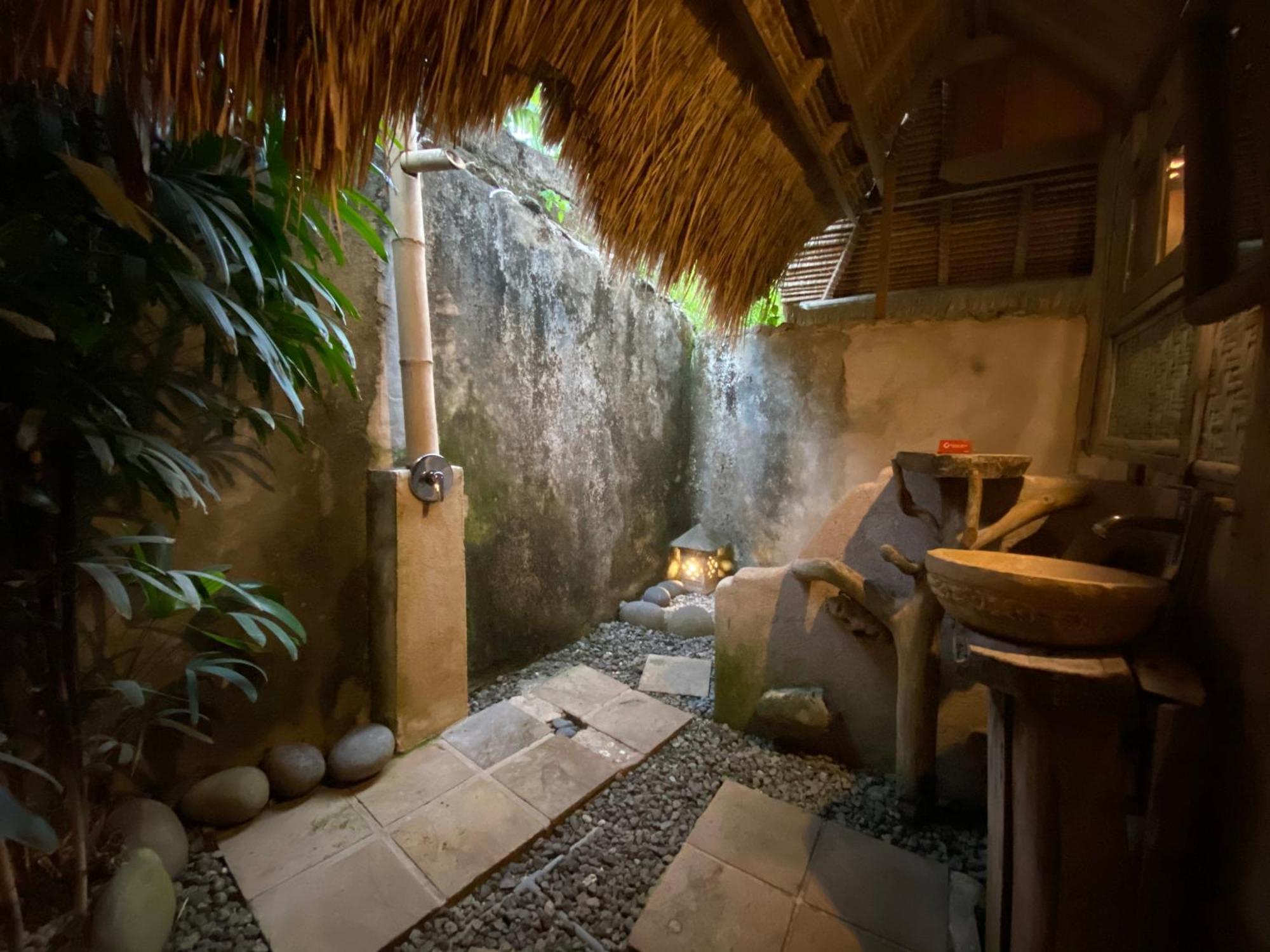 ג'ימבאראן Flower Bud Bungalow Balangan חדר תמונה