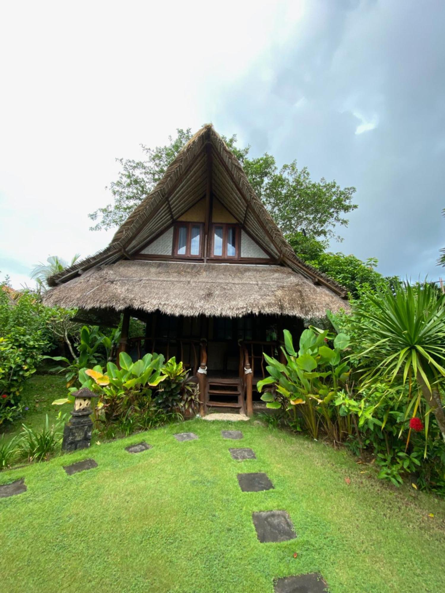 ג'ימבאראן Flower Bud Bungalow Balangan מראה חיצוני תמונה